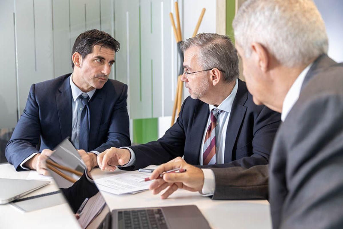 Contratos para autónomos y empresas